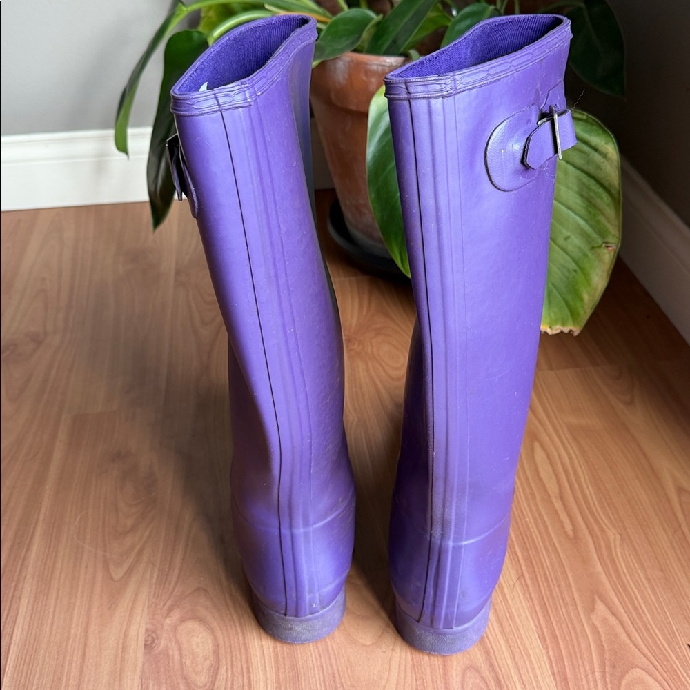 Hunter Women's Vibrant Purple Rain Boots - Picture 3 of 7